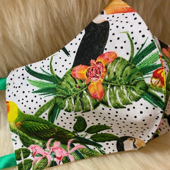 ❤️Womens Set of Two Face Masks❤️ - Picture 4 of 5